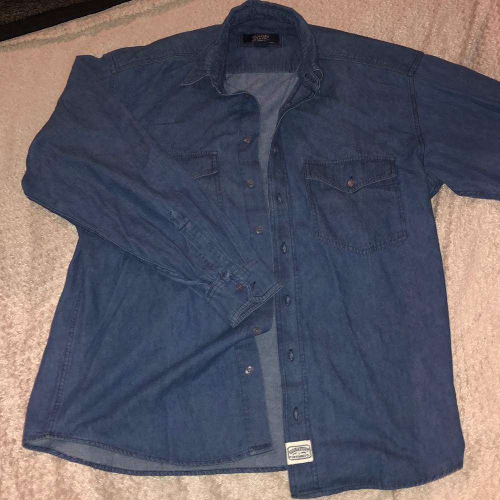 Levi Signature Button up